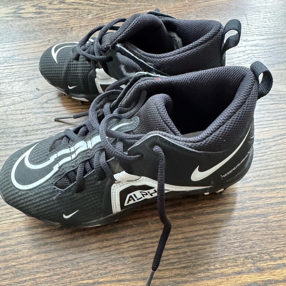 Nike Black Clears Mesh Low-Top